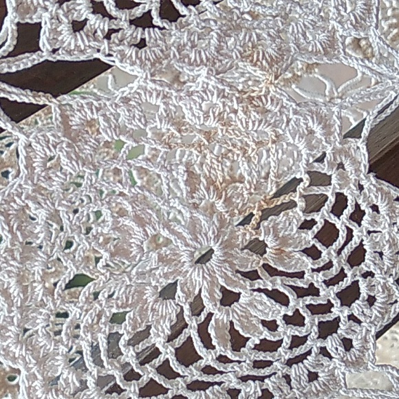 ⚜️🧶 Vintage Hand Crocheted Table Cloth or Cover 42”X 52” - Picture 5 of 16